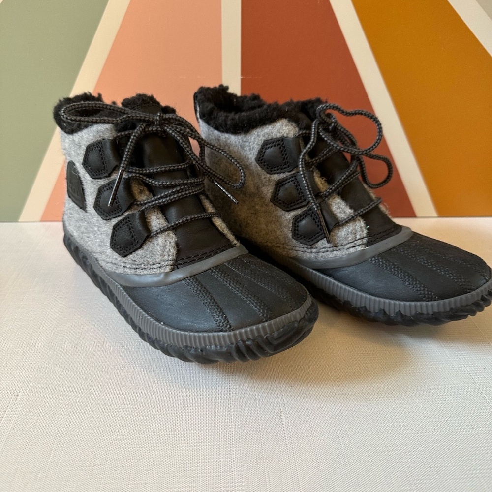 Sorel Out N About Plus, Brand New, Never Worn